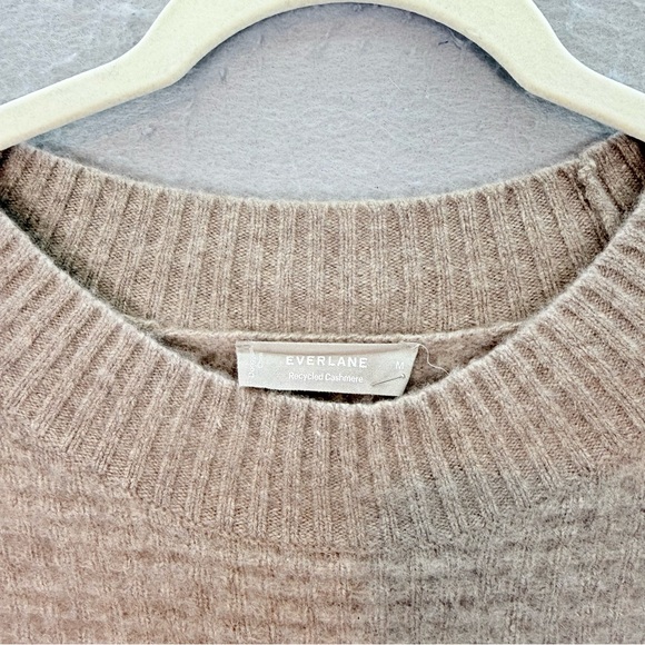 Everlane women’s Belgian Waffle 100% Cashmere sweater cropped sand crewneck topM - Picture 6 of 8